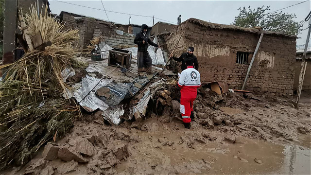بارش شدید و جاری شدن سیلاب در پیرانشهر