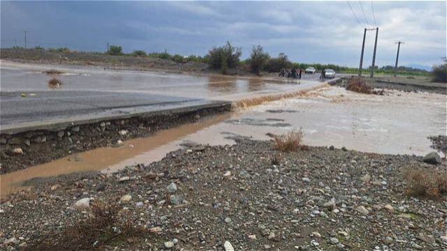 سیلاب در الند خوی یک فوتی برجا گذاشت؛ بازگشایی محور جنگسر ـ قزل‌آغل